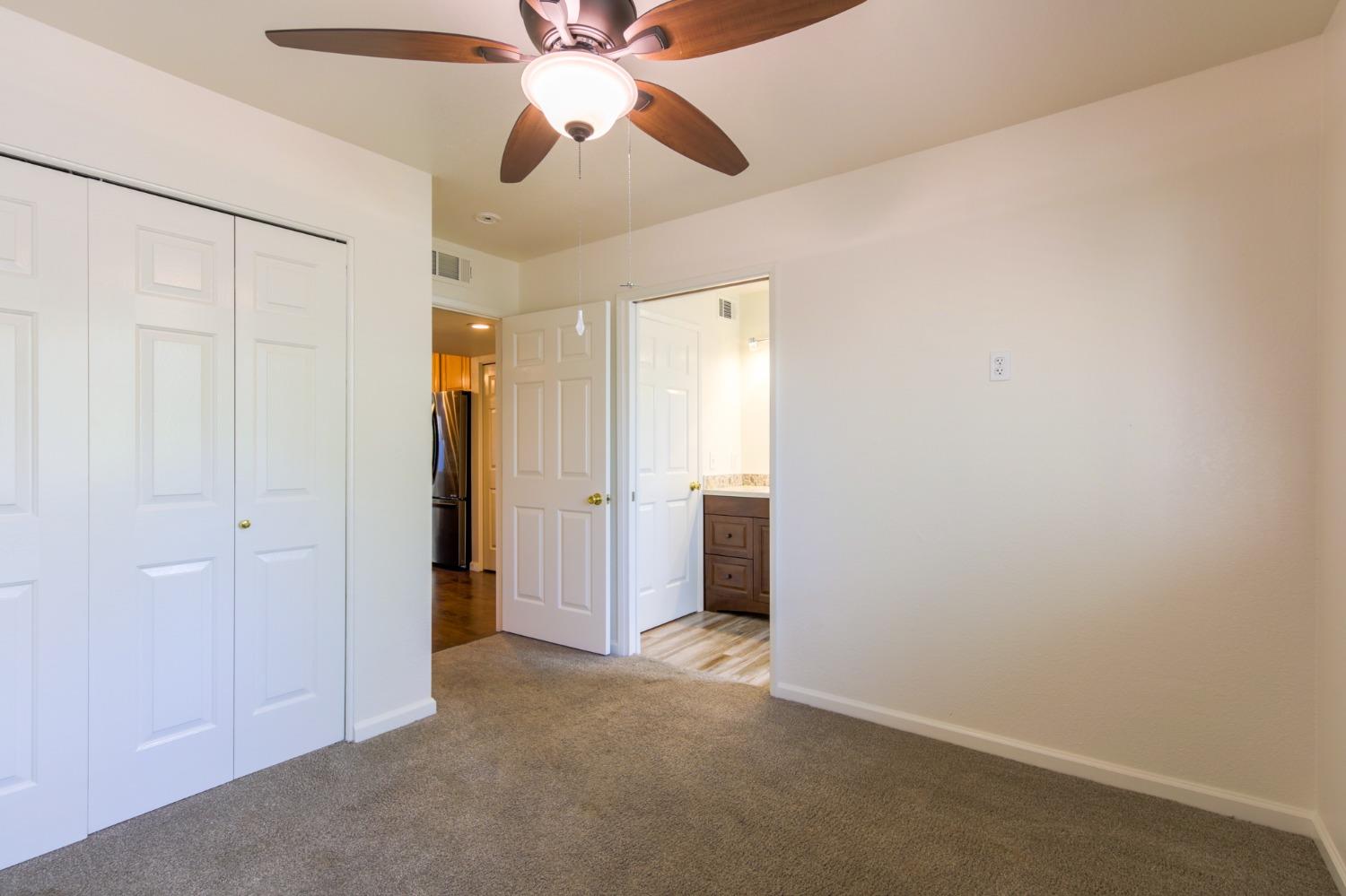 Detail Gallery Image 4 of 40 For 3591 W Quail Lakes Drive #223,  Stockton,  CA 95207 - 2 Beds | 2 Baths