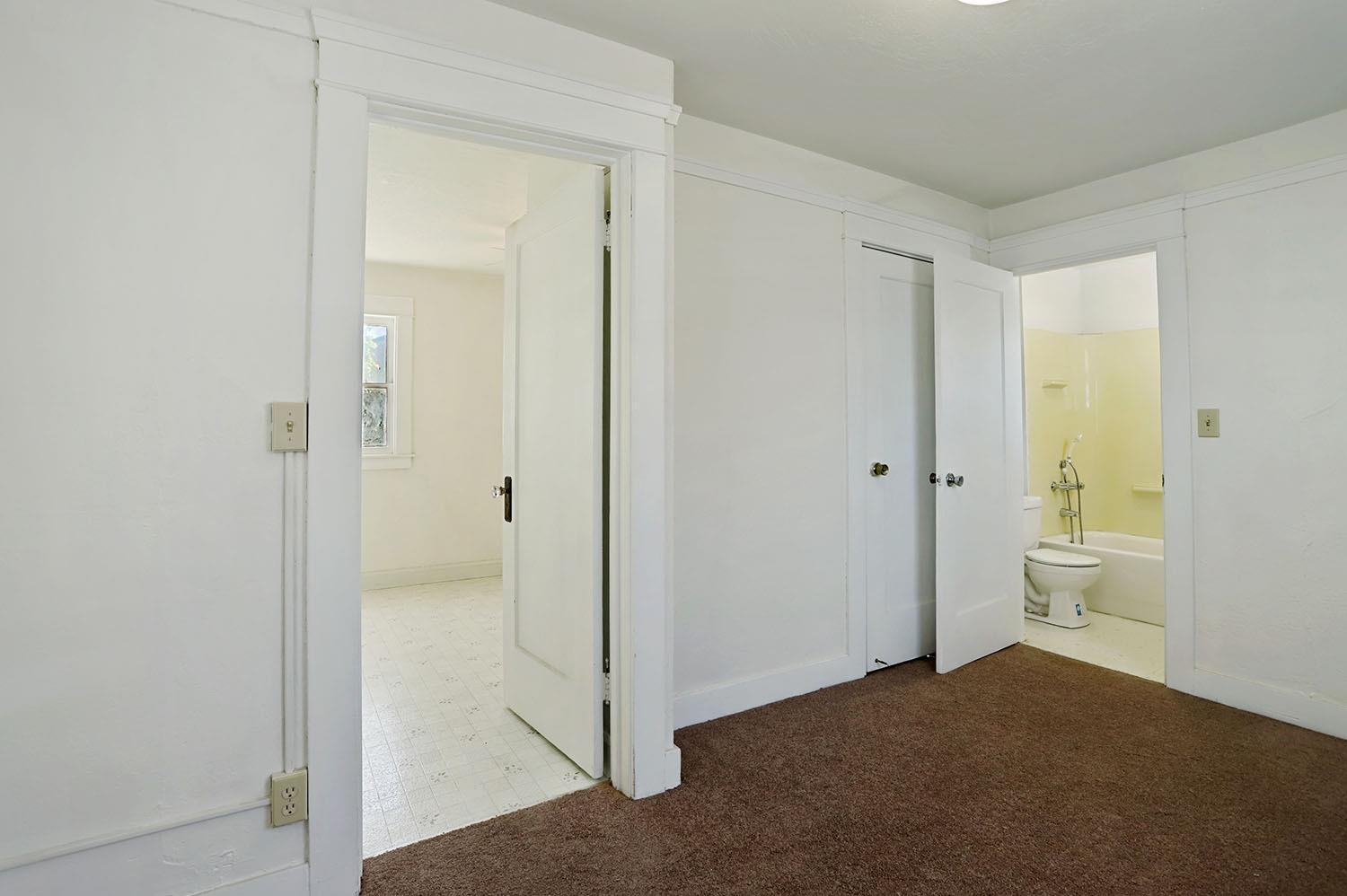 Detail Gallery Image 17 of 36 For 2440 E Washington St, Stockton,  CA 95205 - 1 Beds | 2 Baths