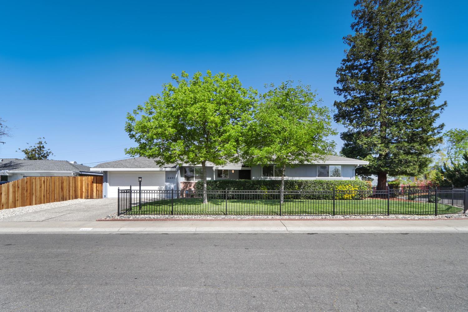 Photo of 6841 Shalimar Wy in Citrus Heights, CA