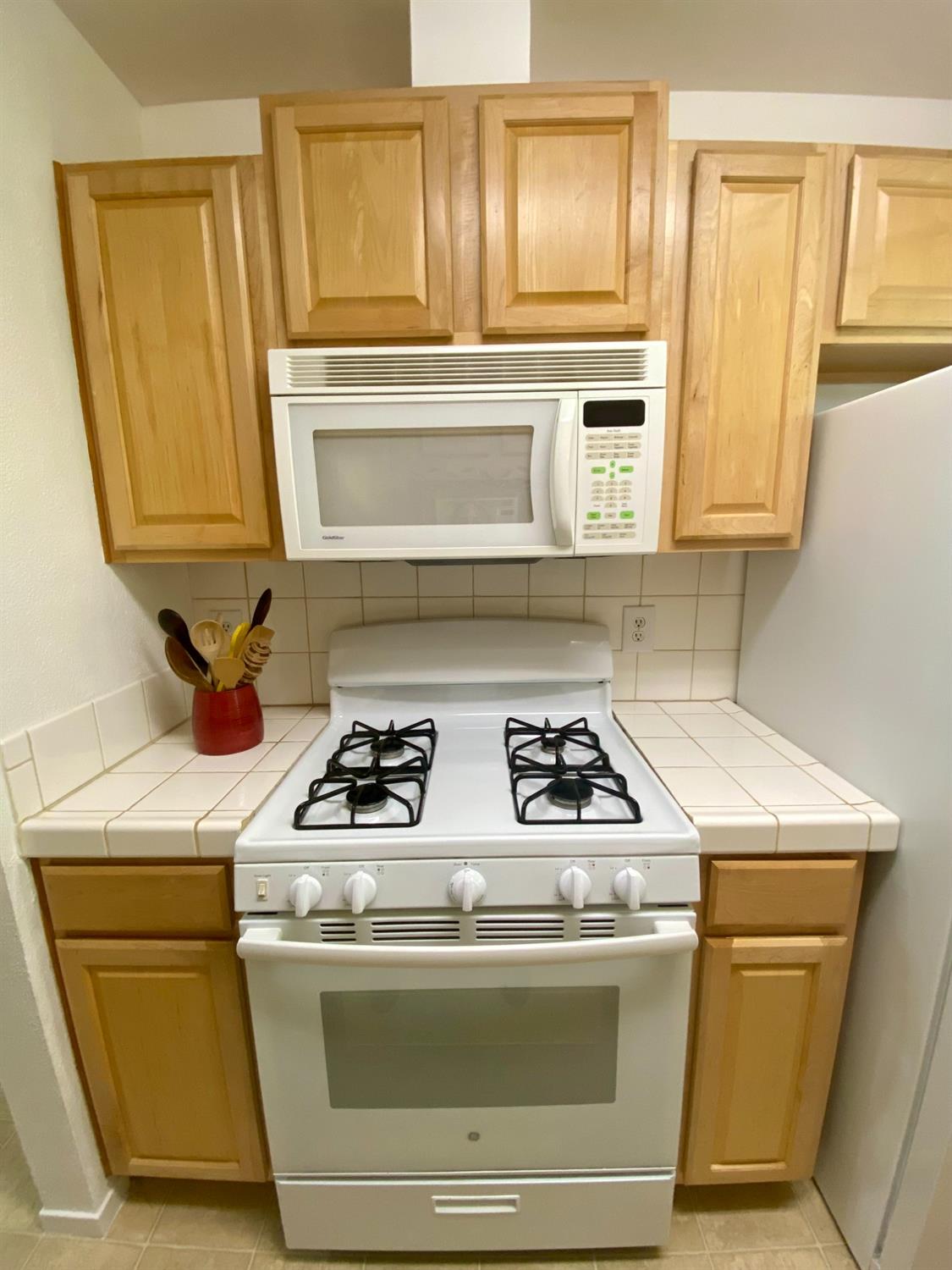Detail Gallery Image 5 of 44 For 3744 Sapphire Dr #4,  Auburn,  CA 95602 - 2 Beds | 1 Baths