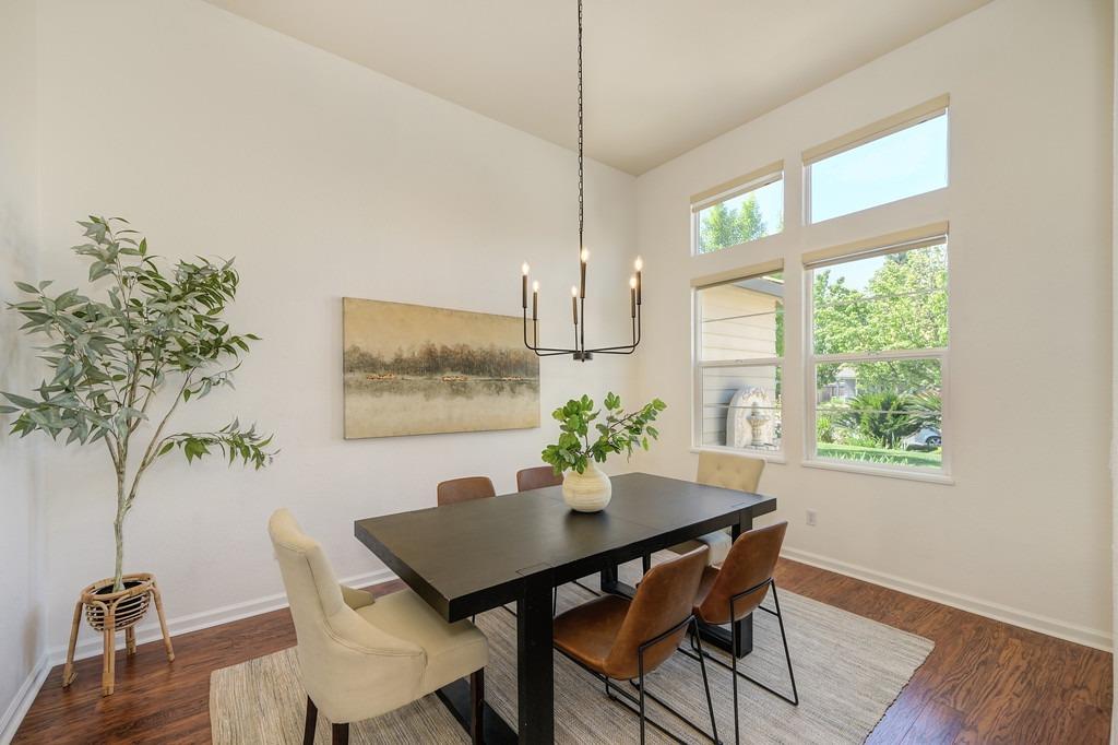 Detail Gallery Image 6 of 45 For 26 Trehowell Ct, Roseville,  CA 95678 - 4 Beds | 2/1 Baths