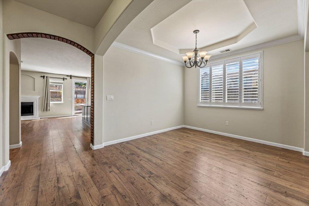 Detail Gallery Image 10 of 60 For 6500 Aster Ct, Rocklin,  CA 95765 - 5 Beds | 2/1 Baths