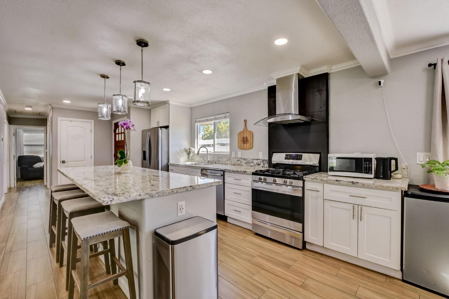 Detail Gallery Image 12 of 31 For 1325 Keeney Way, Sacramento,  CA 95864 - 3 Beds | 1 Baths