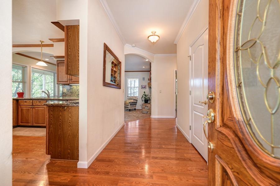 Detail Gallery Image 3 of 58 For 10909 Lower Circle Dr, Grass Valley,  CA 95949 - 3 Beds | 2 Baths