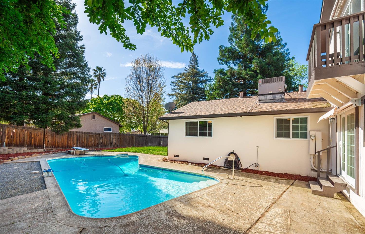 Detail Gallery Image 24 of 28 For 8801 Piedra Way, Fair Oaks,  CA 95628 - 5 Beds | 3/1 Baths