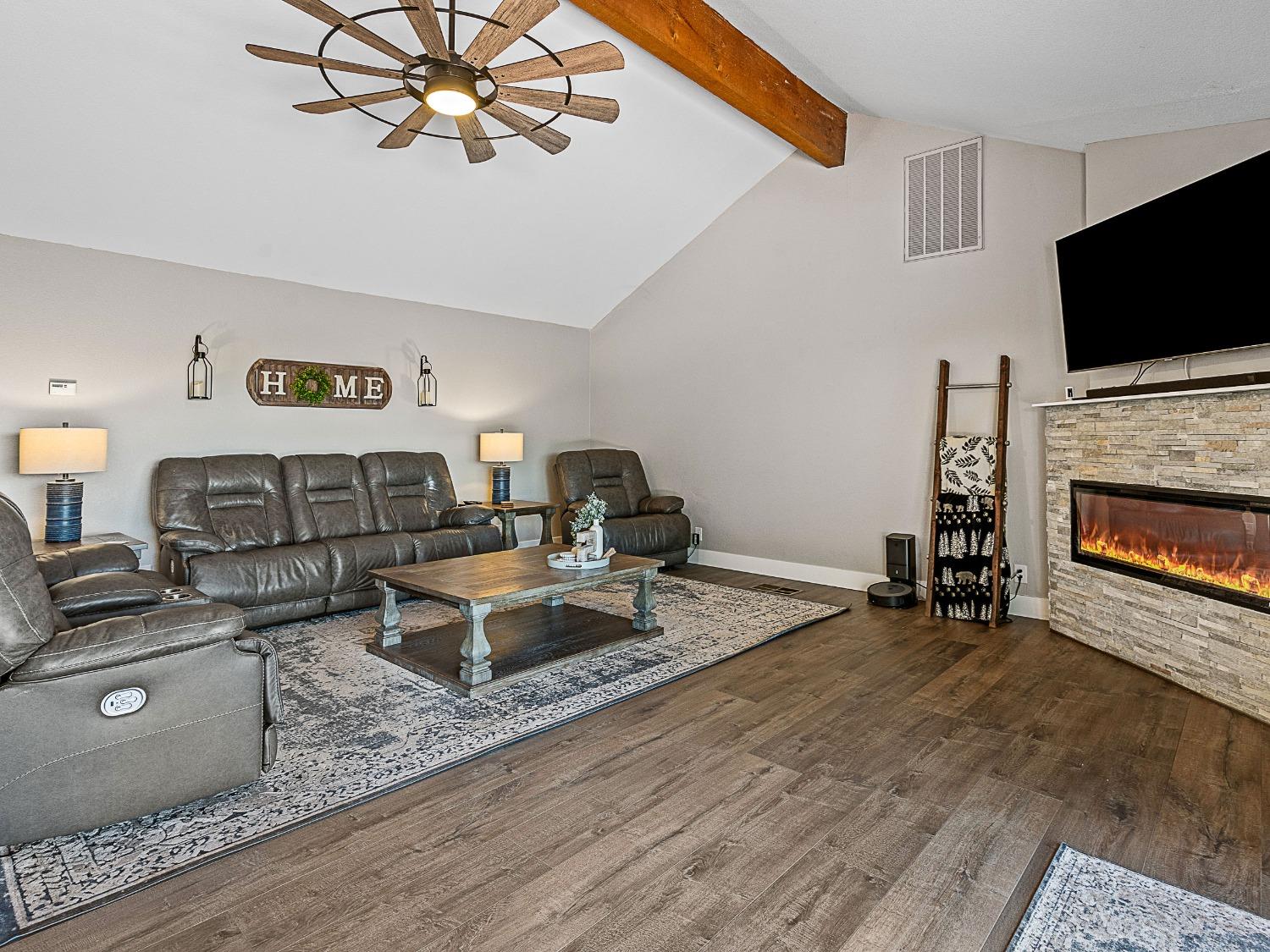 Detail Gallery Image 16 of 51 For 2175 Alpine View Dr, Rescue,  CA 95672 - 3 Beds | 2/1 Baths