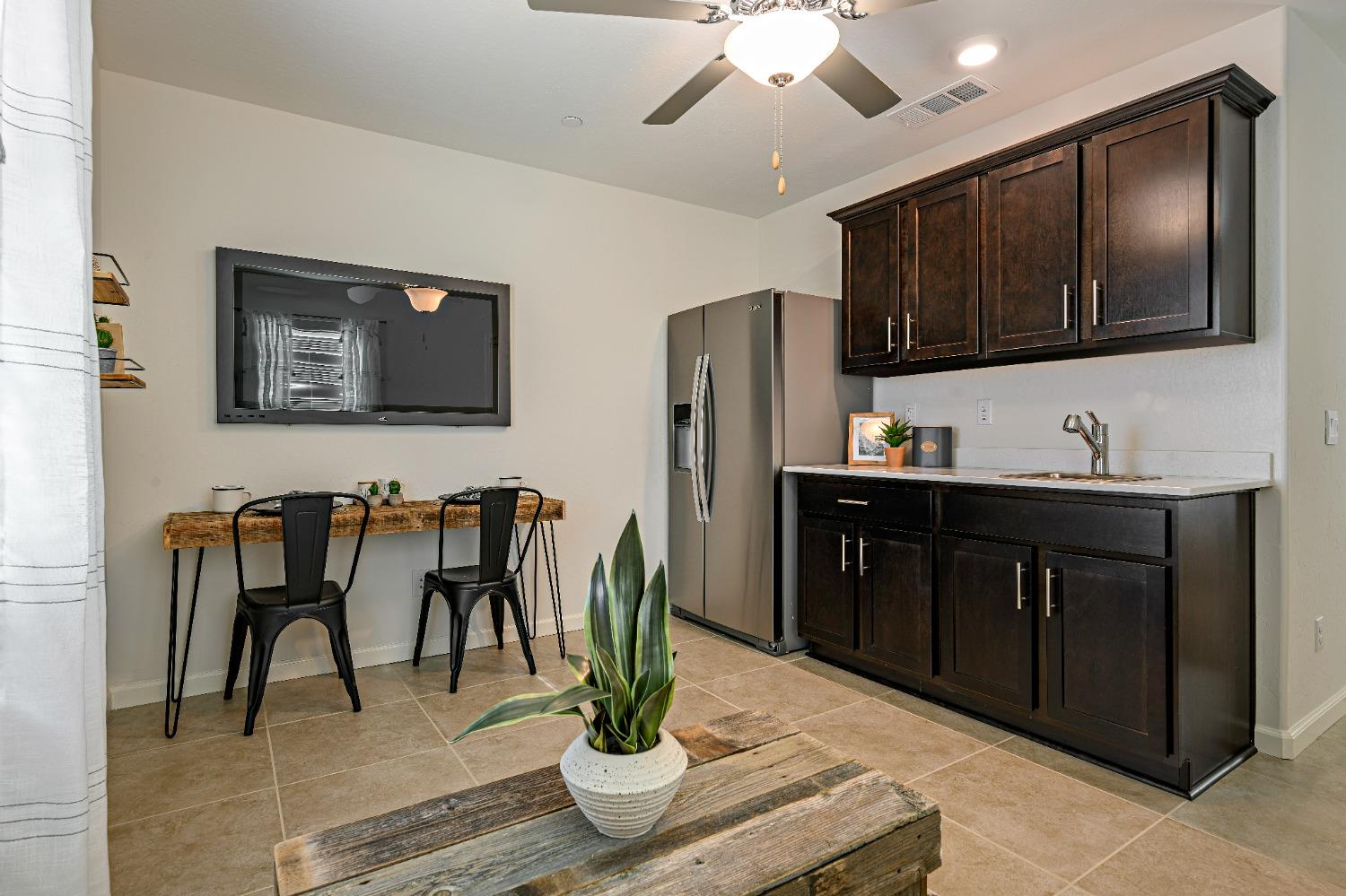 Detail Gallery Image 24 of 24 For 386 Geiss Ct #478,  Los Banos,  CA 93635 - 5 Beds | 3/1 Baths