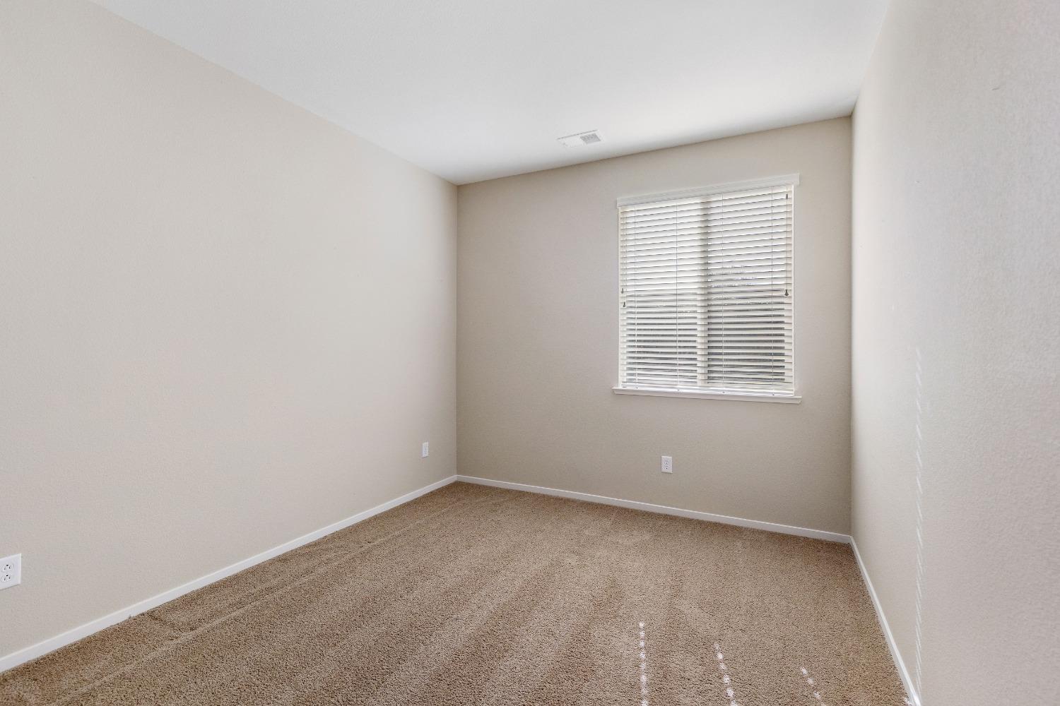 Garnet Way, Olivehurst, California image 17