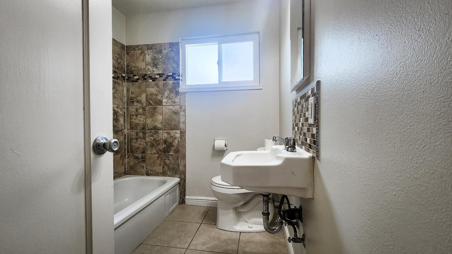 Detail Gallery Image 37 of 73 For 3121 Princeton Ave, Stockton,  CA 95204 - 3 Beds | 1 Baths