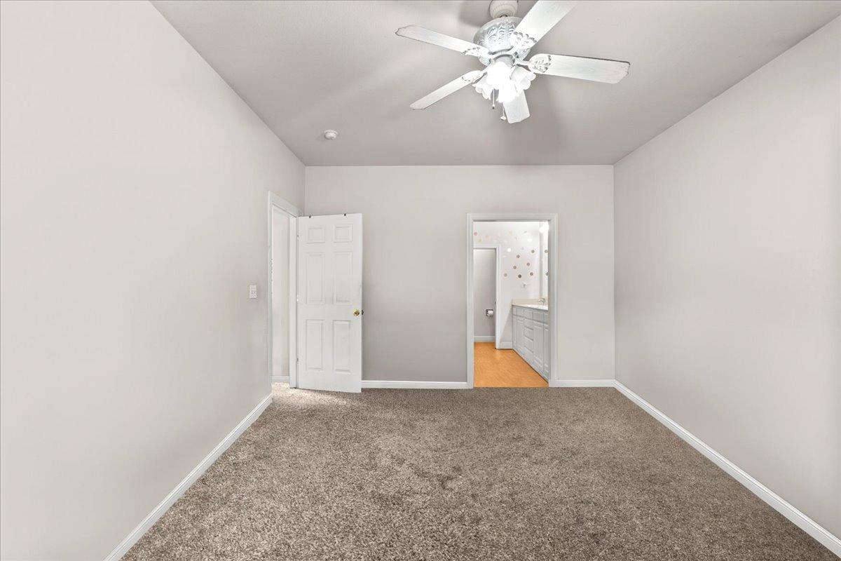 Detail Gallery Image 16 of 22 For 1441 Scenic Dr, Modesto,  CA 95355 - 3 Beds | 2/1 Baths