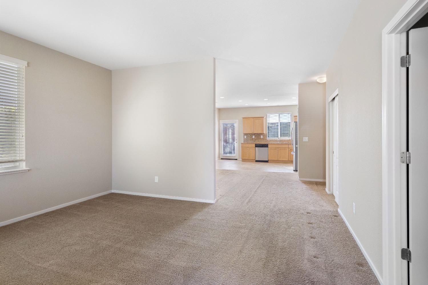 Garnet Way, Olivehurst, California image 8