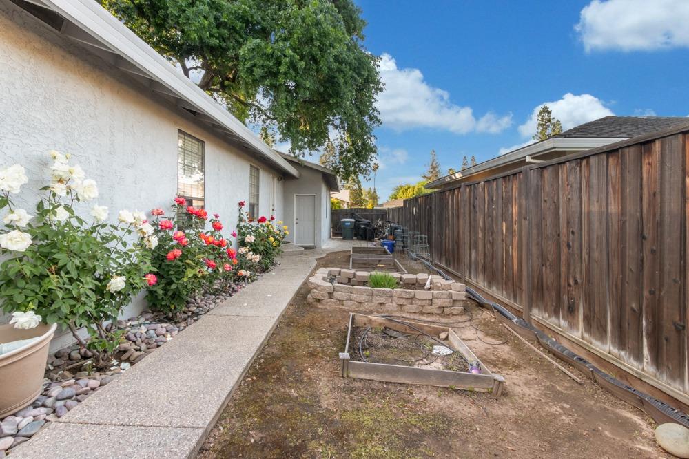 Detail Gallery Image 59 of 64 For 4212 Lavonne Ln, Sacramento,  CA 95821 - 3 Beds | 2/1 Baths