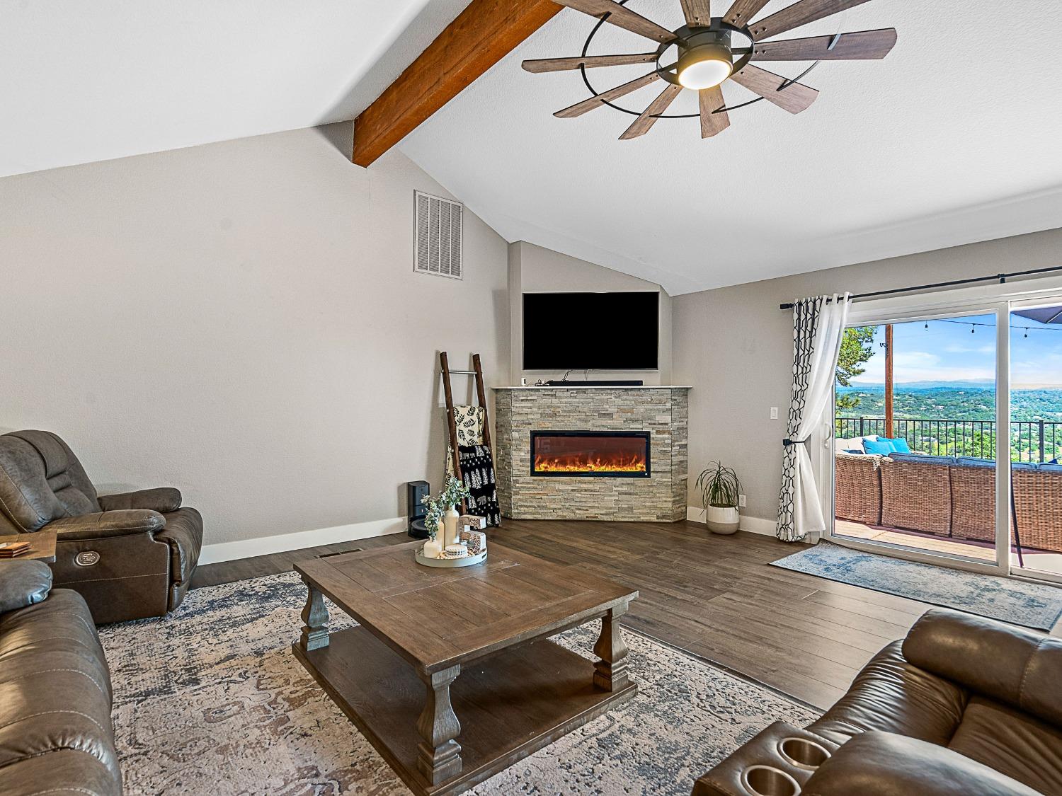Detail Gallery Image 18 of 52 For 2175 Alpine View Dr, Rescue,  CA 95672 - 3 Beds | 2/1 Baths