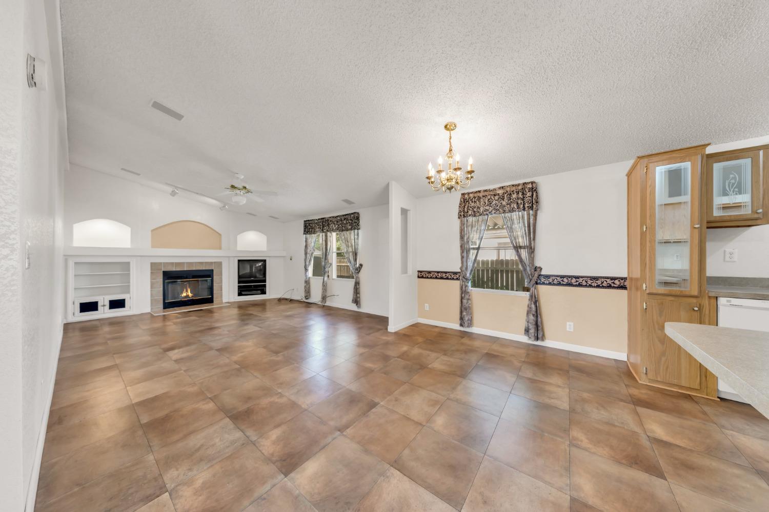 Detail Gallery Image 18 of 37 For 7855 Cottonwood Ln 25, Sacramento,  CA 95828 - 3 Beds | 2 Baths