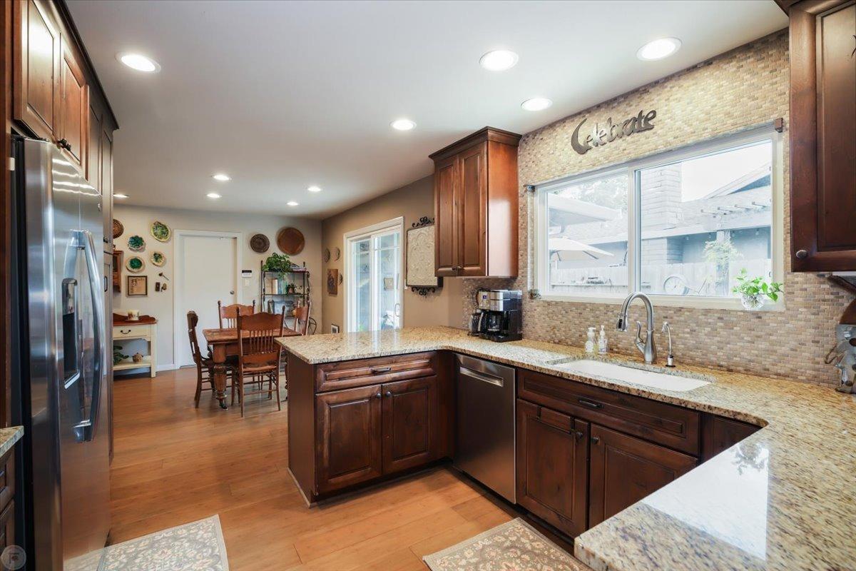 Detail Gallery Image 22 of 74 For 6423 Savannah Pl, Stockton,  CA 95219 - 3 Beds | 2 Baths