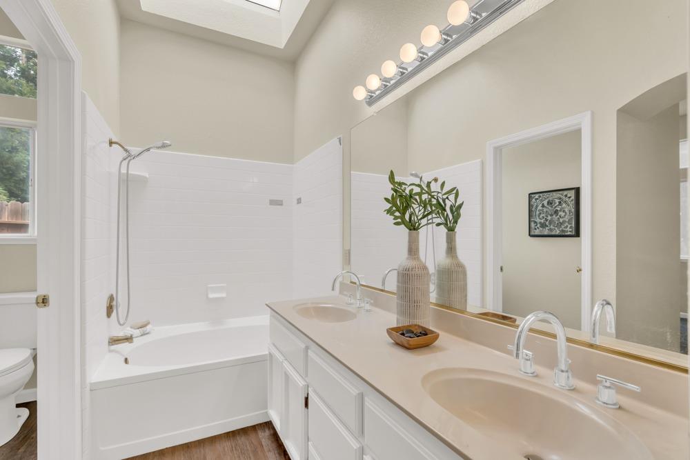 Detail Gallery Image 28 of 50 For 8852 Mossburn Way, Elk Grove,  CA 95758 - 4 Beds | 2 Baths