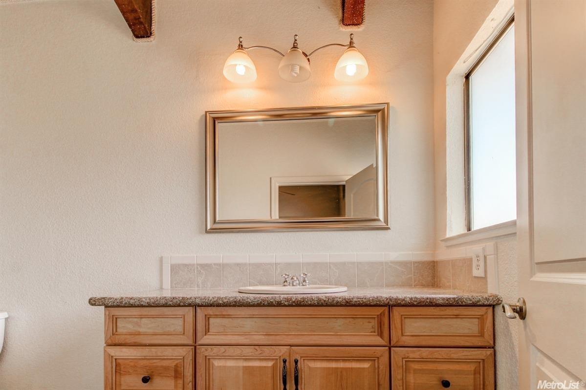 Detail Gallery Image 21 of 27 For 355 W H St, Oakdale,  CA 95361 - 3 Beds | 2 Baths