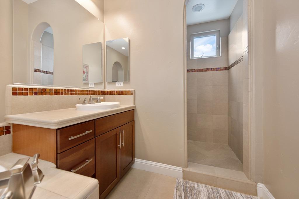 Detail Gallery Image 21 of 38 For 2744 Pennefeather Ln, Lincoln,  CA 95648 - 4 Beds | 2/1 Baths