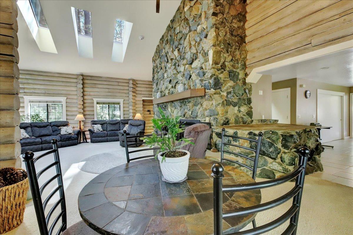 Detail Gallery Image 9 of 99 For 11600 Willow Valley Rd, Nevada City,  CA 95959 - 3 Beds | 3 Baths
