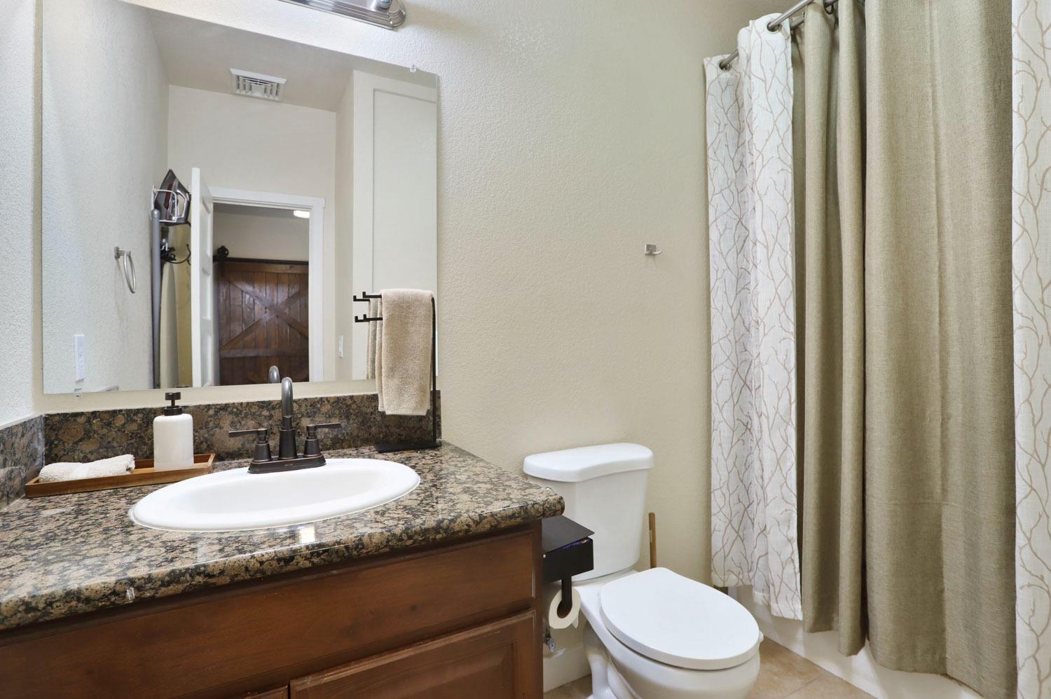Detail Gallery Image 32 of 43 For 1029 Main St, Newman,  CA 95360 - 2 Beds | 2 Baths