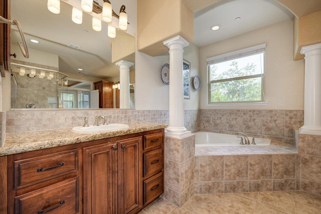 Detail Gallery Image 23 of 27 For 7168 Orchard Cir, Penryn,  CA 95663 - 3 Beds | 3 Baths