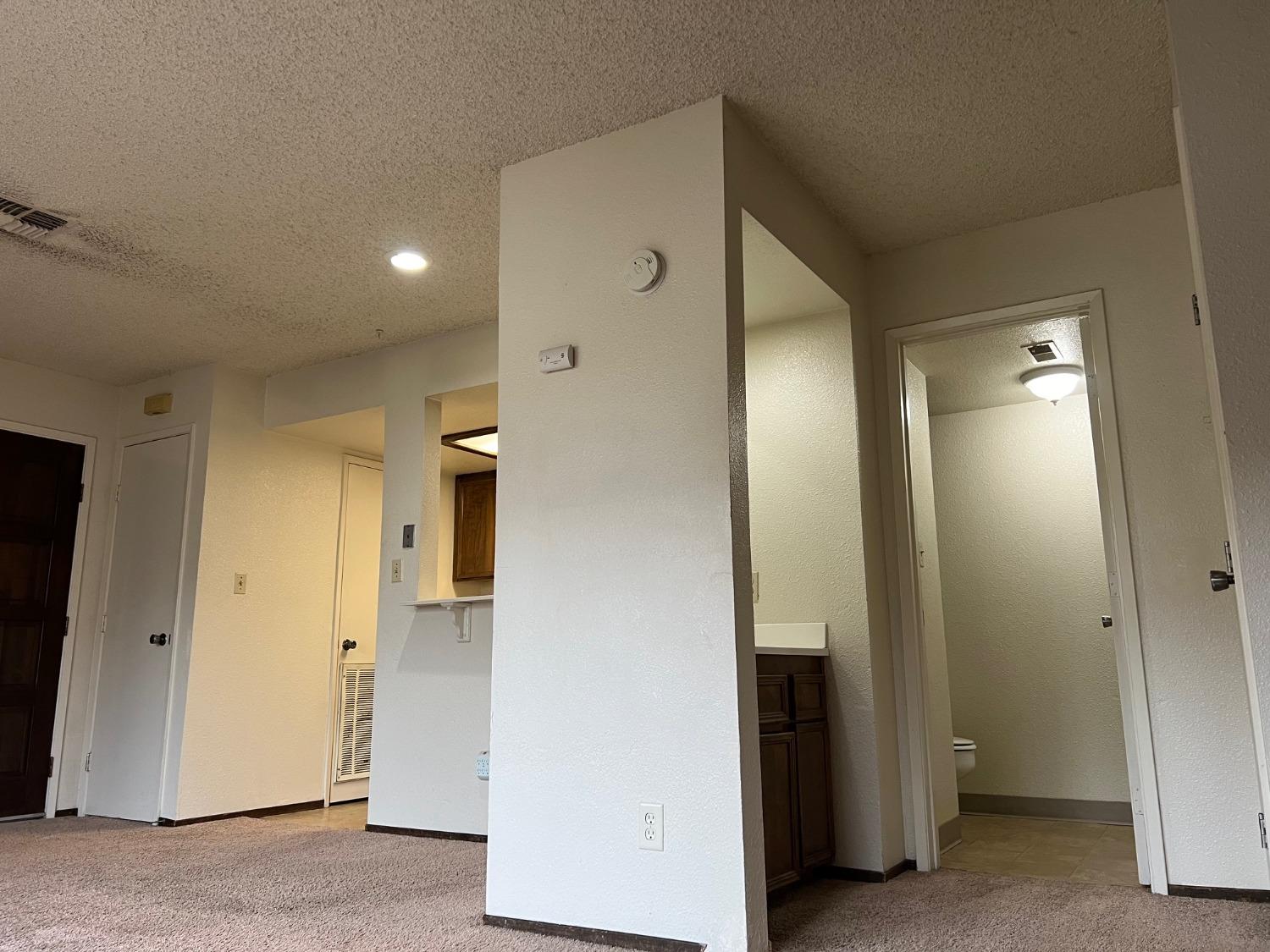 Detail Gallery Image 8 of 17 For 3701 Colonial Dr #30,  Modesto,  CA 95356 - 0 Beds | 1 Baths