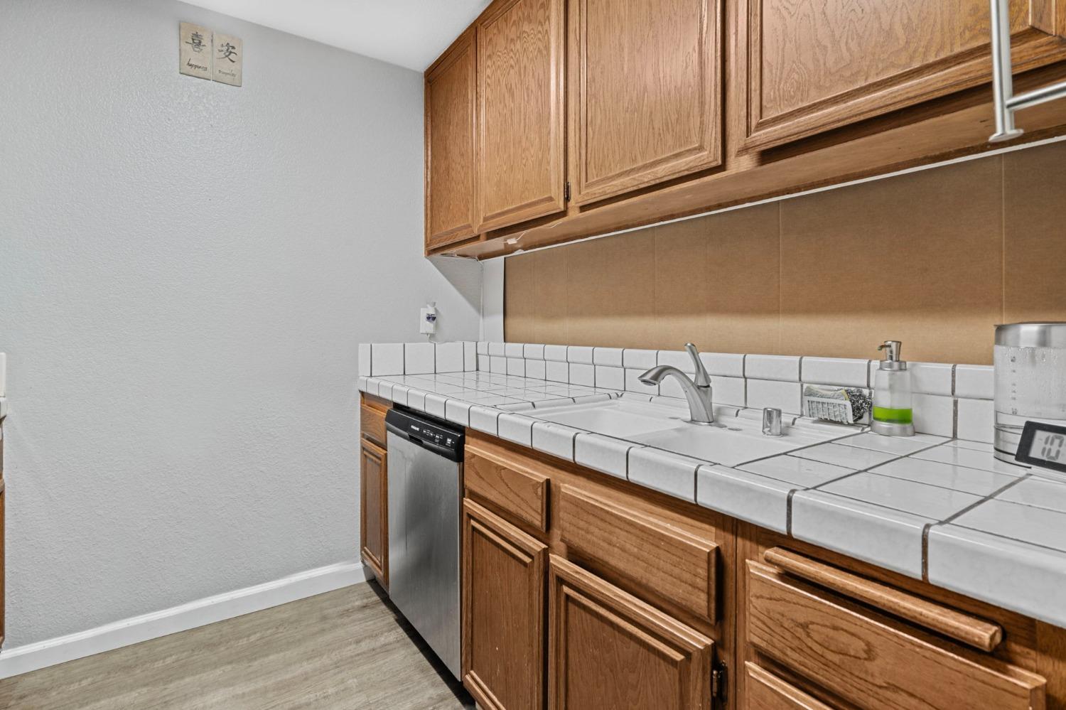 Detail Gallery Image 9 of 30 For 3075 Peppermill Cir, Pittsburg,  CA 94565 - 2 Beds | 1/1 Baths