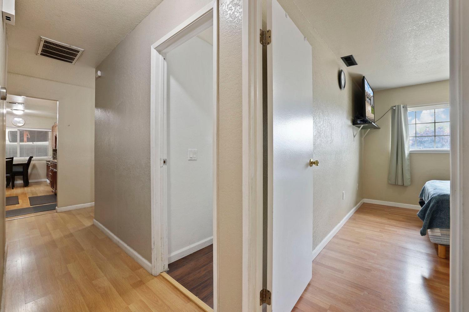 Detail Gallery Image 11 of 39 For 583 Fern Dell, Manteca,  CA 95336 - 3 Beds | 2 Baths