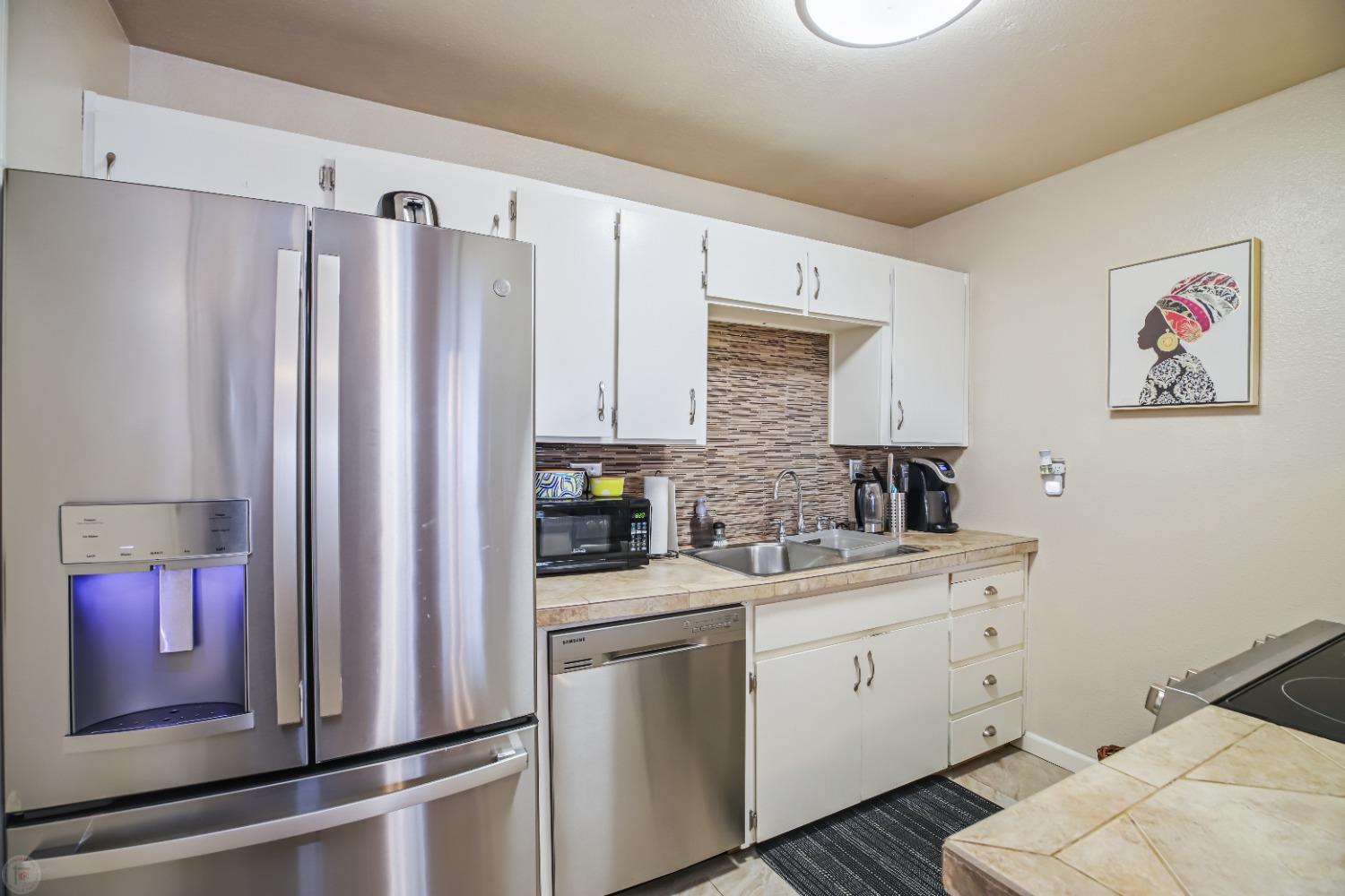 Detail Gallery Image 2 of 21 For 1541 N Mitchell Ave, Turlock,  CA 95380 - 3 Beds | 2 Baths