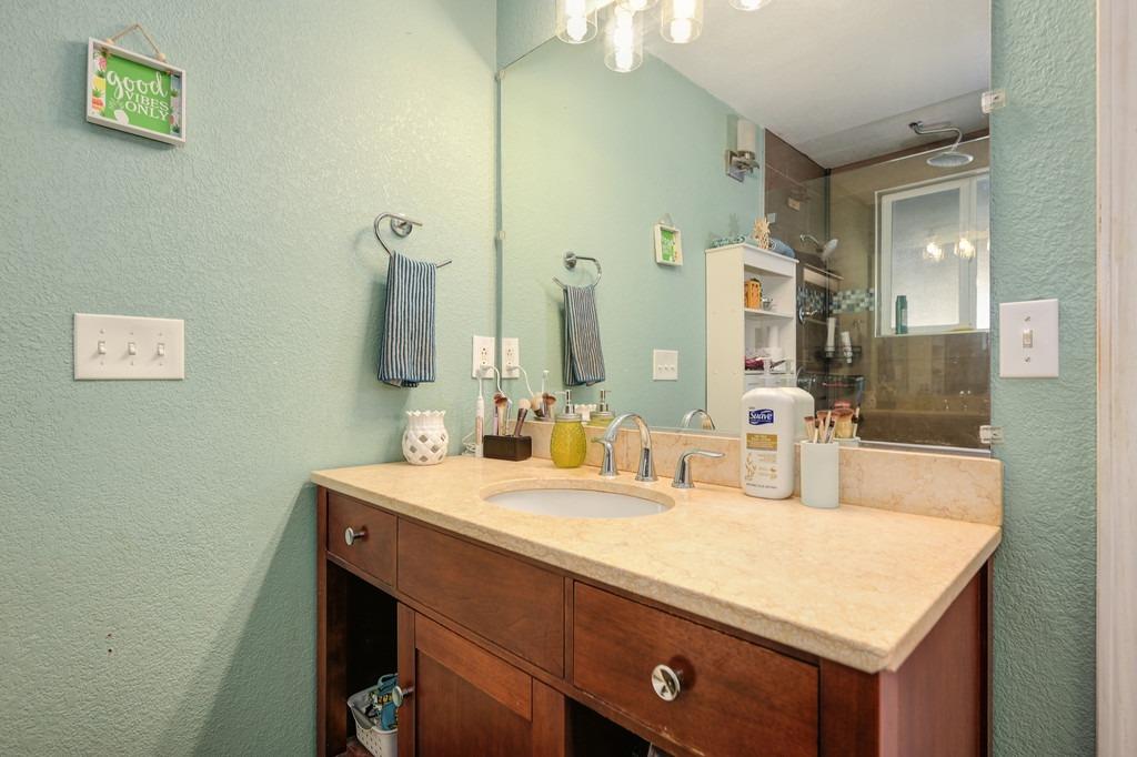 Detail Gallery Image 21 of 32 For 2841 24th Ave, Sacramento,  CA 95820 - 3 Beds | 1 Baths