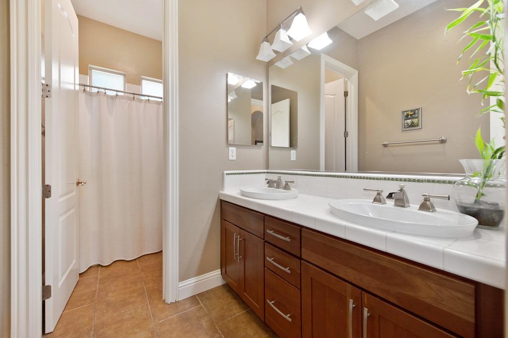 Detail Gallery Image 25 of 38 For 2744 Pennefeather Ln, Lincoln,  CA 95648 - 4 Beds | 2/1 Baths