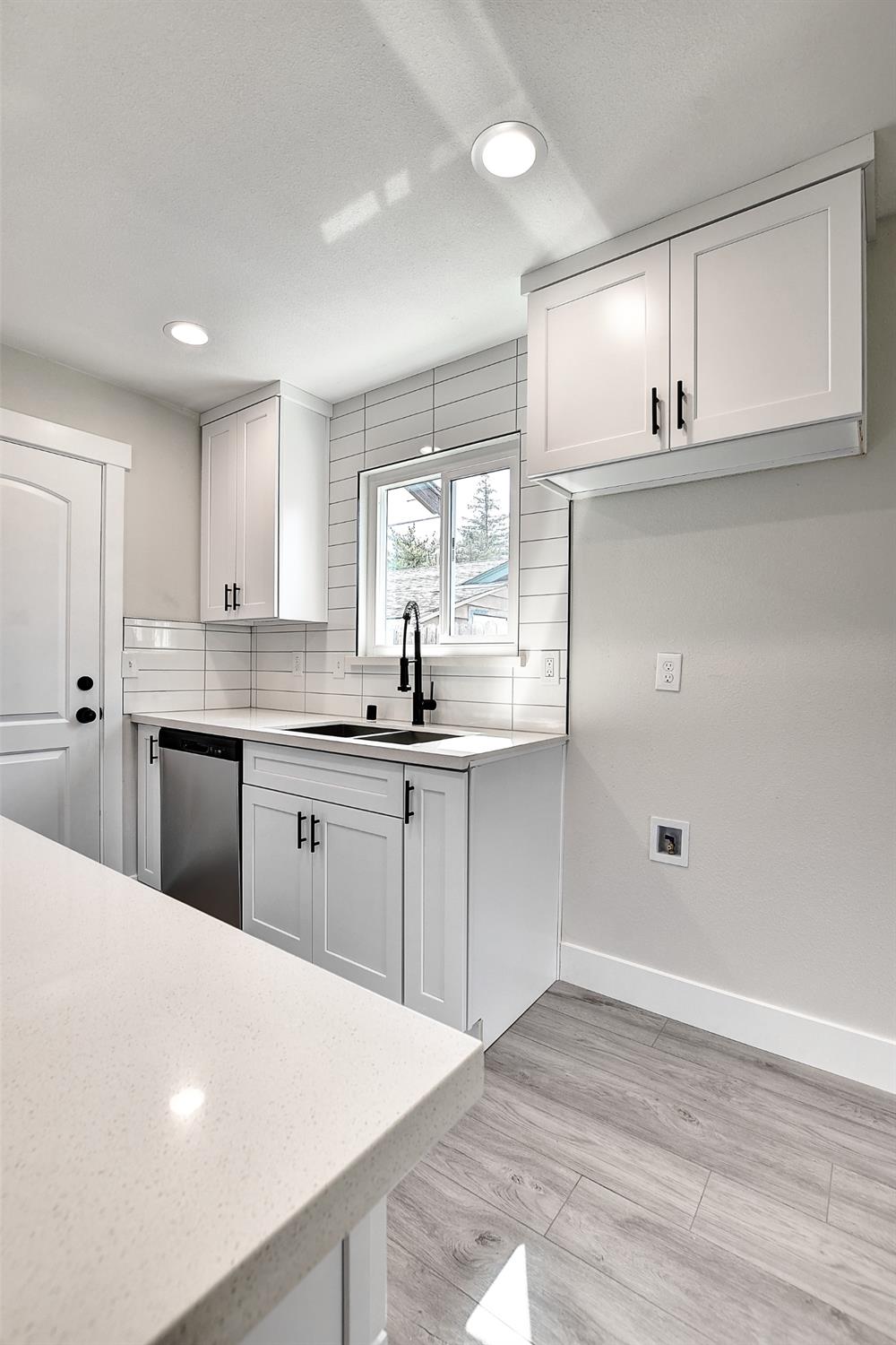 Detail Gallery Image 13 of 32 For 42 Kennelford Cir, Sacramento,  CA 95823 - 3 Beds | 2 Baths