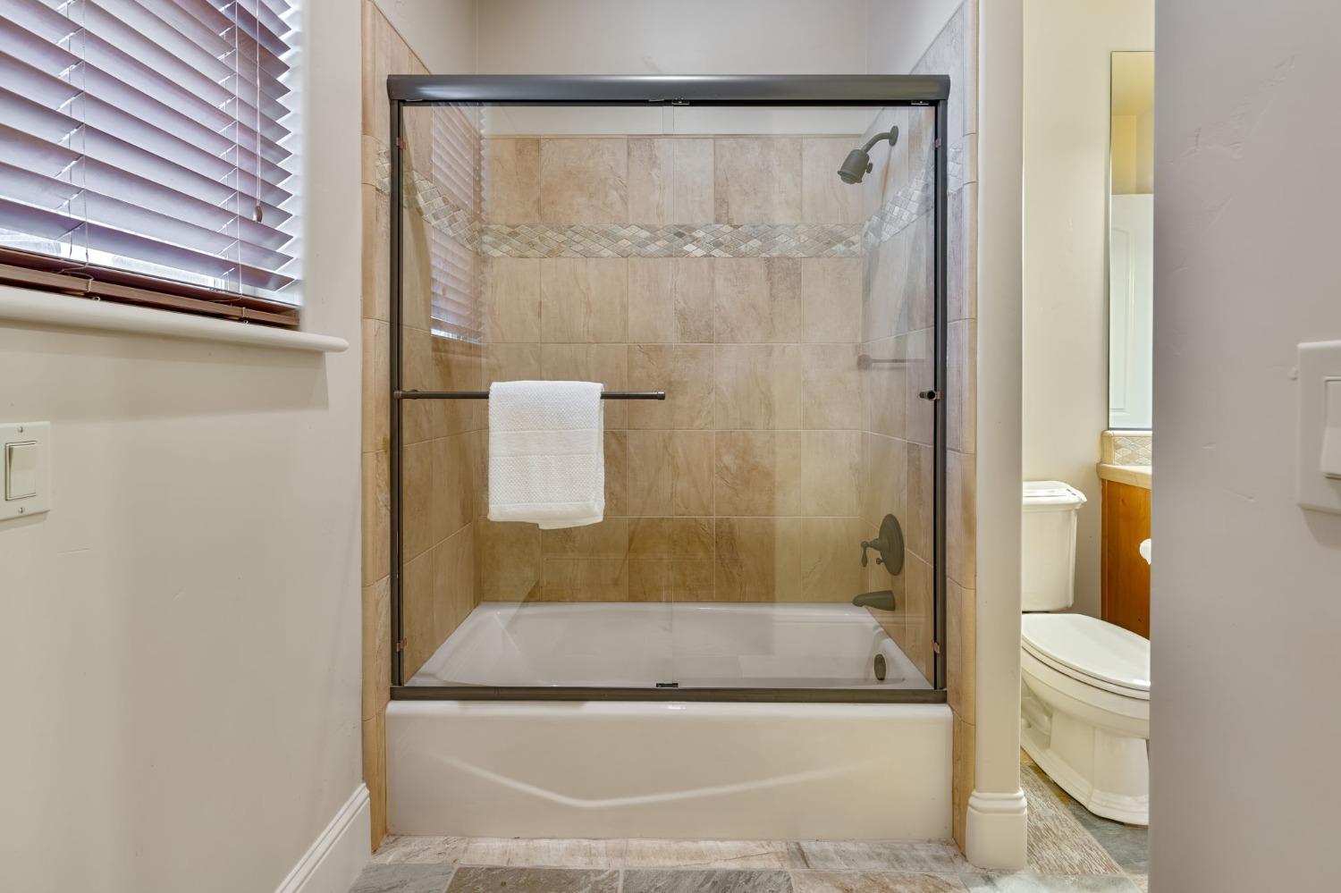Detail Gallery Image 51 of 85 For 730 Glen-Mady Way, Folsom,  CA 95630 - 4 Beds | 3/1 Baths