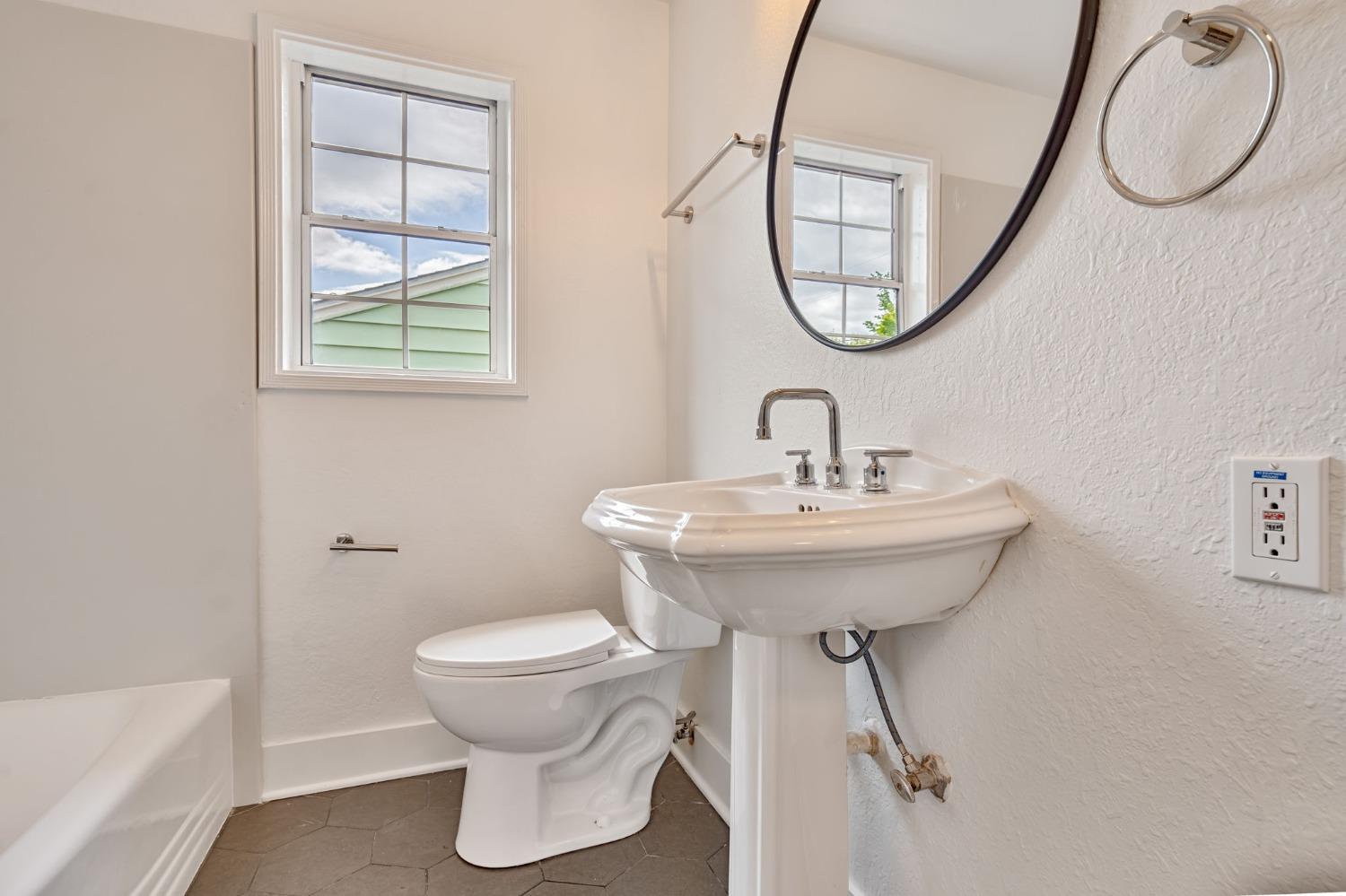 Detail Gallery Image 30 of 44 For 3088 Yellowstone Ln, Sacramento,  CA 95821 - 3 Beds | 1 Baths