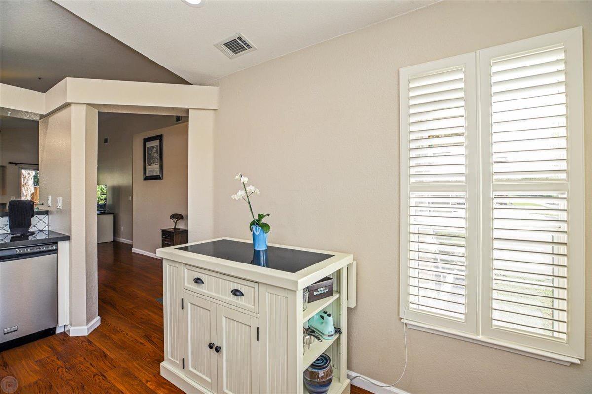 Detail Gallery Image 18 of 53 For 6904 Deerwood Ct, Livermore,  CA 94551 - 3 Beds | 2 Baths
