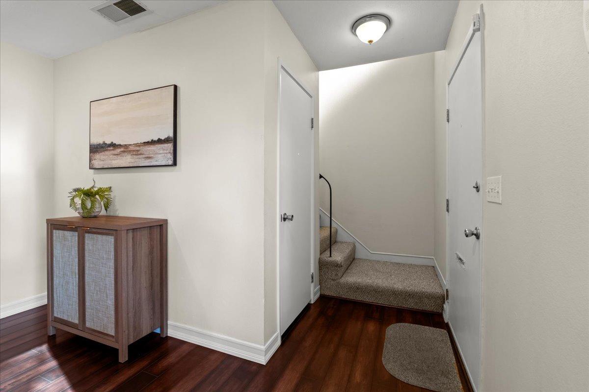 Detail Gallery Image 23 of 36 For 8221 La Riviera Dr, Sacramento,  CA 95826 - 3 Beds | 1/1 Baths