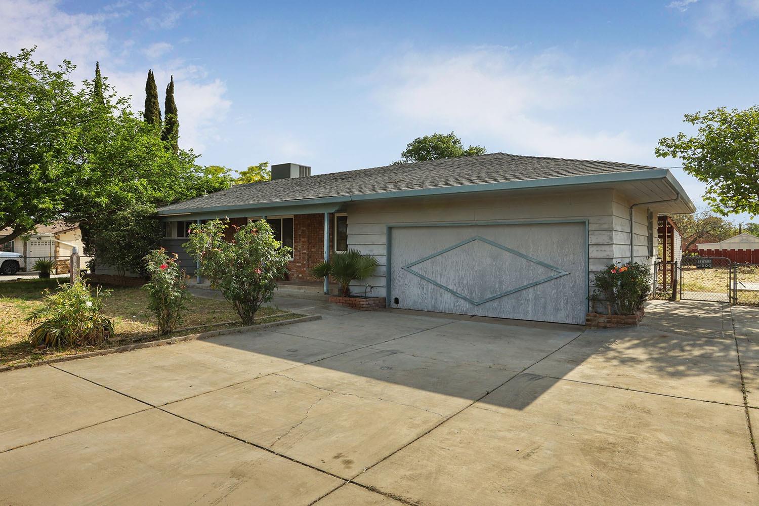Photo of 25170 N Eunice Ave in Acampo, CA