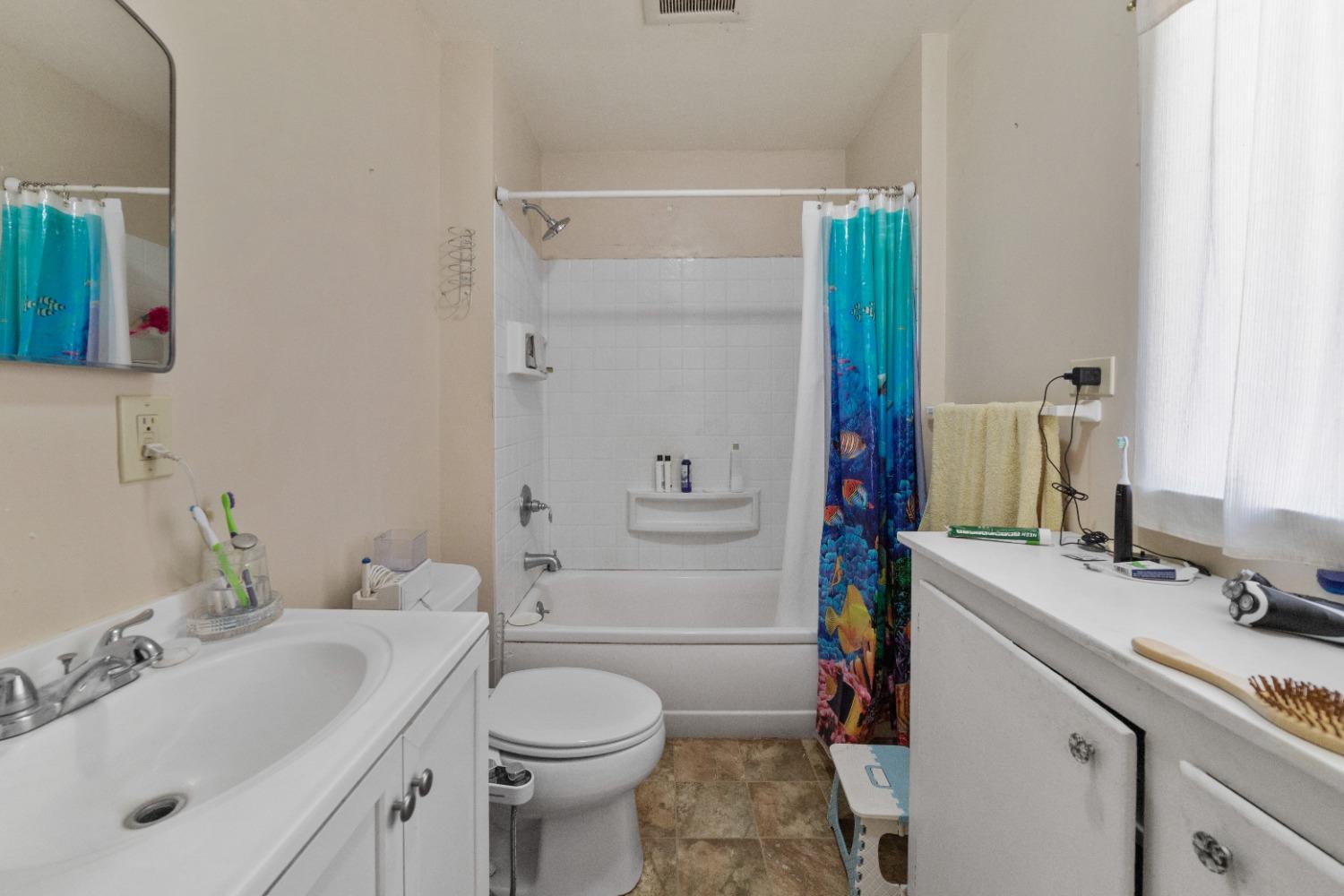Detail Gallery Image 13 of 34 For 3244 Taylor Rd, Loomis,  CA 95650 - 3 Beds | 1/1 Baths