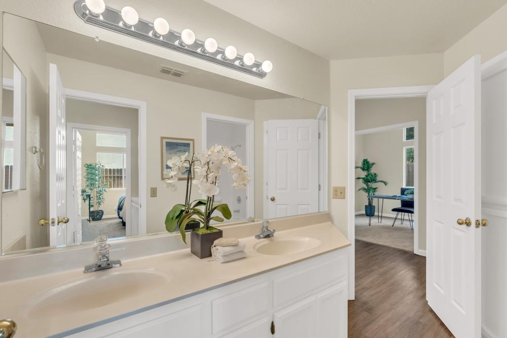 Detail Gallery Image 31 of 50 For 8852 Mossburn Way, Elk Grove,  CA 95758 - 4 Beds | 2 Baths