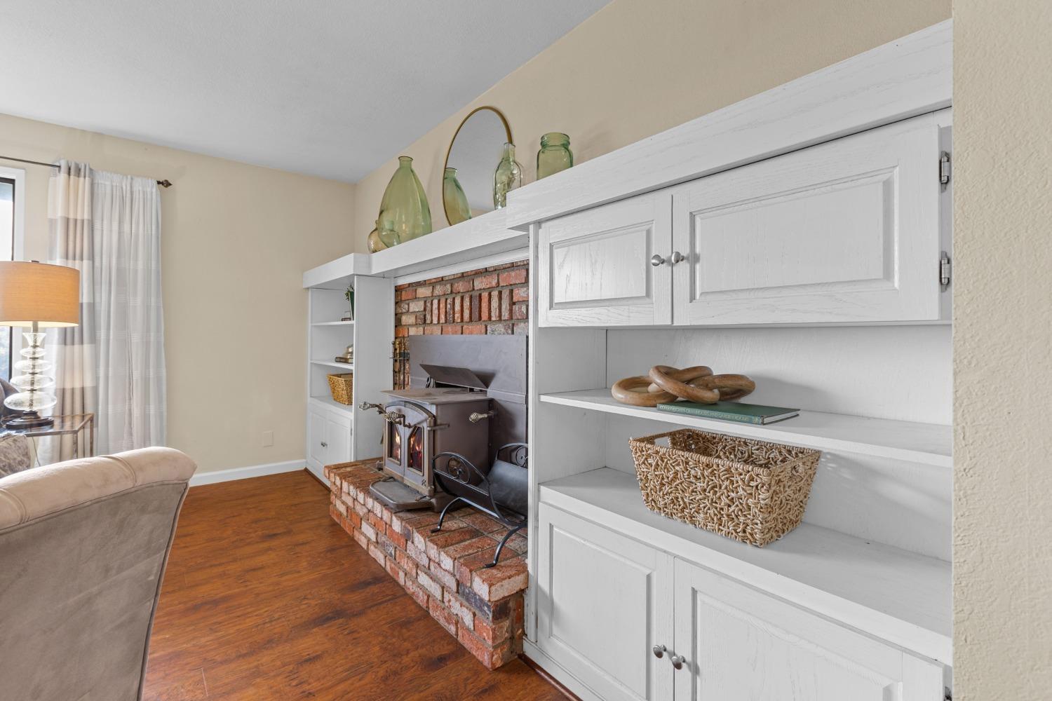 Detail Gallery Image 6 of 27 For 18500 Burke Dr, Plymouth,  CA 95669 - 4 Beds | 2/1 Baths