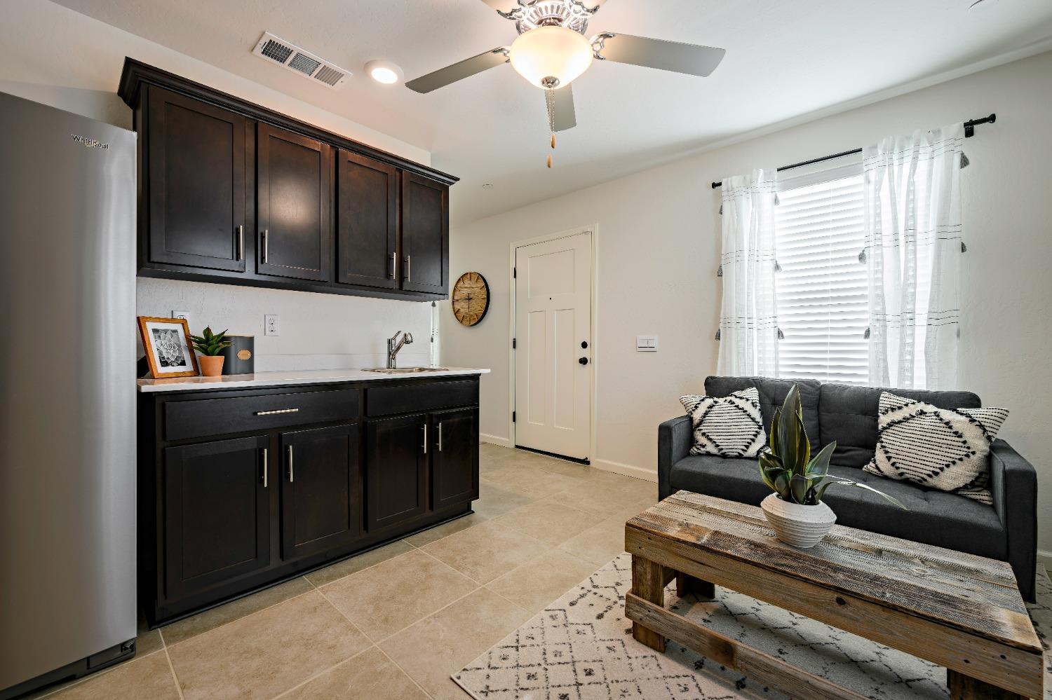 Detail Gallery Image 22 of 24 For 386 Geiss Ct #478,  Los Banos,  CA 93635 - 5 Beds | 3/1 Baths