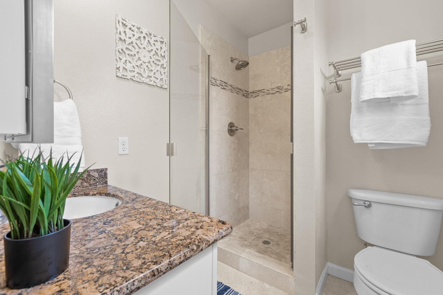Detail Gallery Image 22 of 27 For 18500 Burke Dr, Plymouth,  CA 95669 - 4 Beds | 2/1 Baths