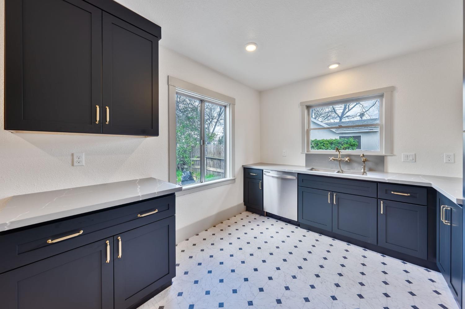 Detail Gallery Image 12 of 39 For 3371 Albany Way, Sacramento,  CA 95838 - 3 Beds | 1 Baths