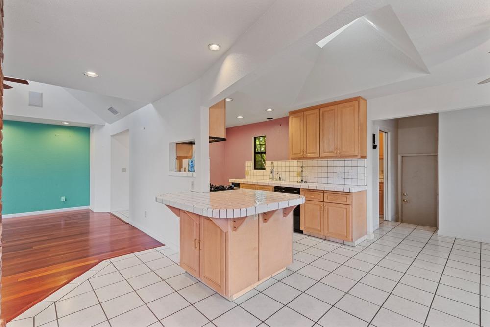 Detail Gallery Image 21 of 64 For 4212 Lavonne Ln, Sacramento,  CA 95821 - 3 Beds | 2/1 Baths