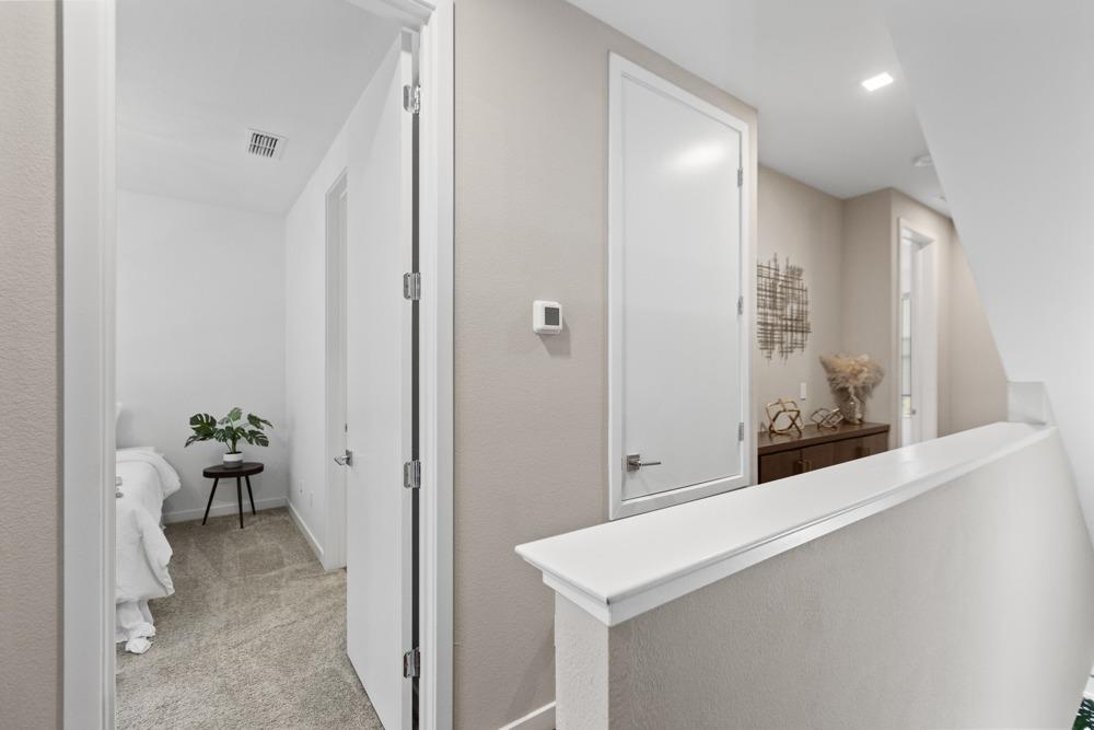 Detail Gallery Image 23 of 35 For 1324 C St, Sacramento,  CA 95814 - 2 Beds | 2/1 Baths