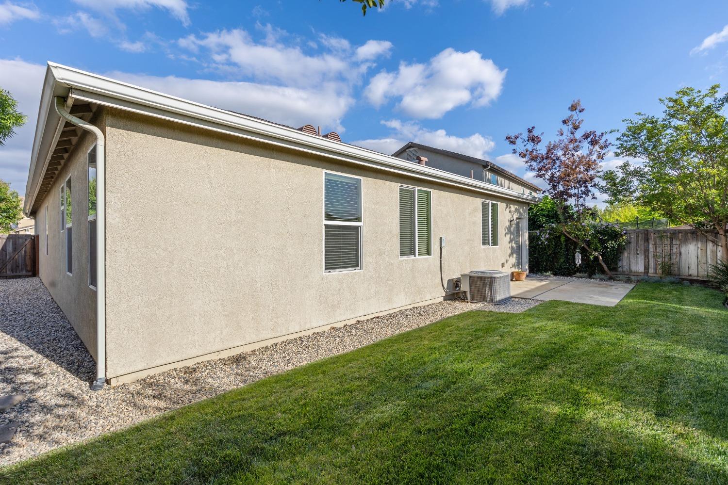 Garnet Way, Olivehurst, California image 32