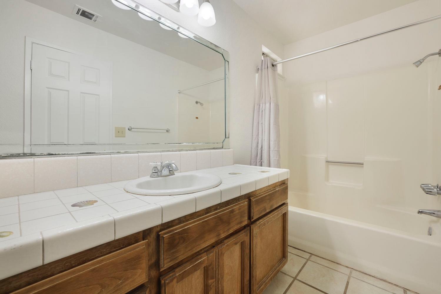 Detail Gallery Image 28 of 48 For 1032 Wickel St, Turlock,  CA 95382 - 3 Beds | 2 Baths