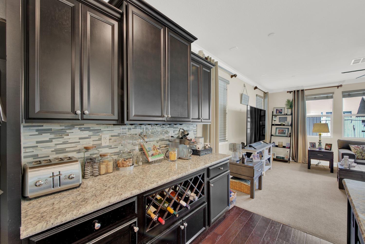 Detail Gallery Image 23 of 71 For 5248 Maestro Way, Roseville,  CA 95747 - 4 Beds | 2/1 Baths