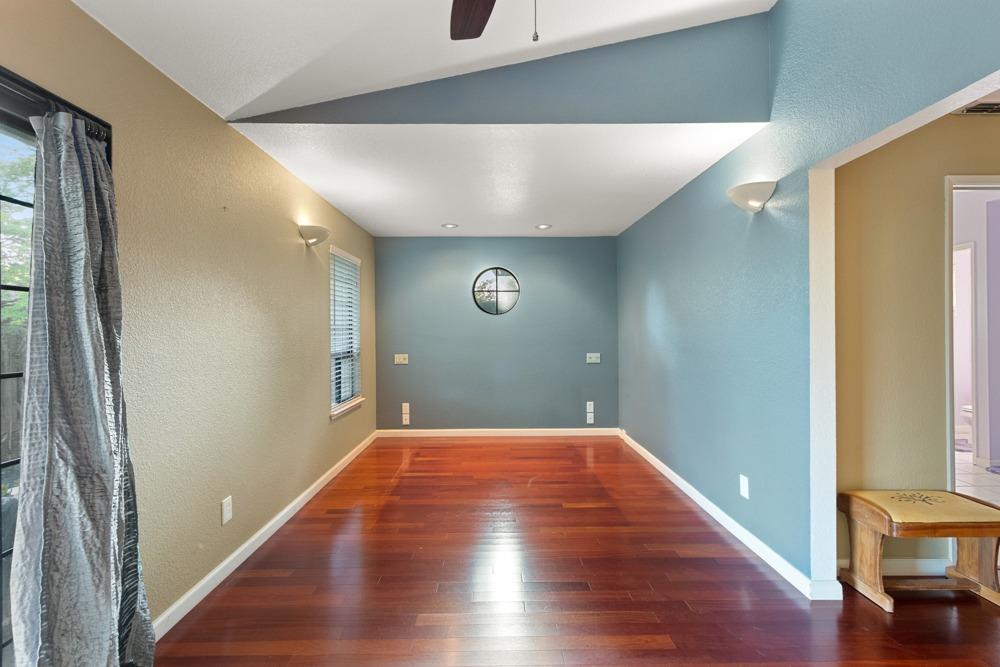 Detail Gallery Image 52 of 64 For 4212 Lavonne Ln, Sacramento,  CA 95821 - 3 Beds | 2/1 Baths