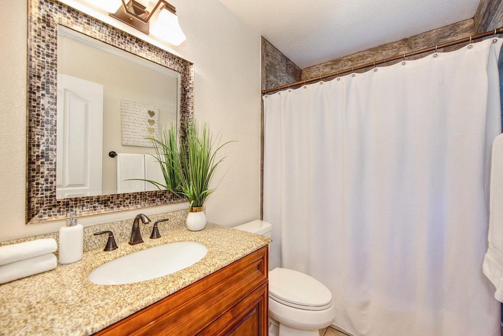 Detail Gallery Image 24 of 51 For 105 Remington Dr, Folsom,  CA 95630 - 3 Beds | 2 Baths